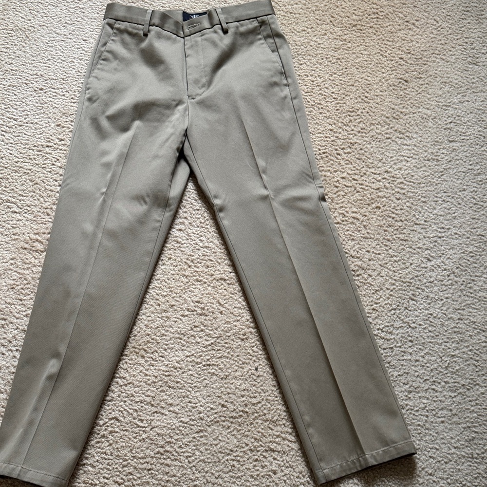 Dockers Men's Khaki Chinos